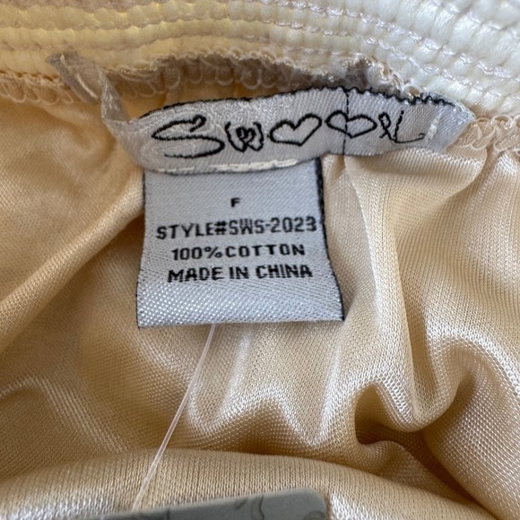 Swoon Women's Crochet Lace Tiered Mini Skirt Cream Boho Festival NEW Y2K Chic - Picture 5 of 10